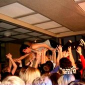 Stagedive Chris