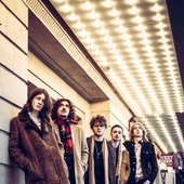 Blossoms Music Videos Stats And Photos Last Fm