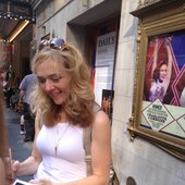 Rachel_Bay_Jones_stage_door_pippin.jpg