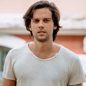 Davi-Cartaxo-é-a-nova-voz-do-pop-contemporâneo-brasileiro.jpeg