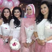 http://wartakota.tribunnews.com/2017/07/09/girl-band-bening-siap-ramaikan-industri-musik-indonesia