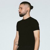 music230221-skrillex3.jpg