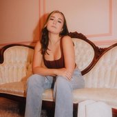 chloe crowder.jpg