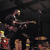 wes-montgomery-performs-on-stage-at-the-newport-jazz-festival-on-july-3rd-1967-in-newport-rhode-island-photo-david-redfern.jpg