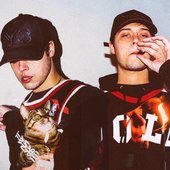 DT2lI2sVAAACReo (1).jpg