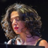 Khatia live