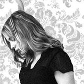 Olivia - Wall