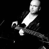 Paul Rafferty - Lead vocals/Bass