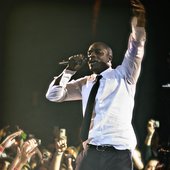 Akon Live