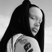 b/w