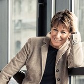 Ivonne Dekarski.png