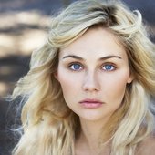 Clare Bowen 