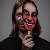http-%2F%2Fhypebeast.com%2Fimage%2Fht%2F2015%2F10%2Faphex-twin-reworks-old-school-underground-house.jpg