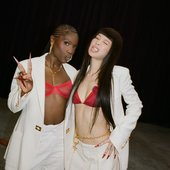 JENNIE e Doechii