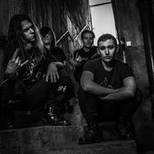 Hellset_photo.jpg