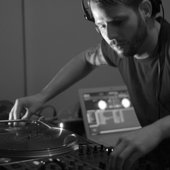 The Librarian live at Clique