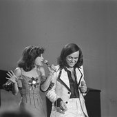 1024px-Nationaal_Songfestival_1976_-_Rosy_&_Andres.jpg