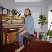 andystavaspiano.jpg