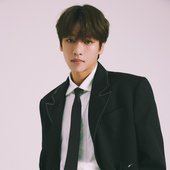 D82 HAN SEUNG YUN PROFILE