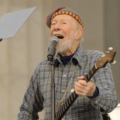 Pete_Seeger_sings_(cropped).jpeg