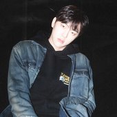 VIINI (권현빈) SINGLE ALBUM "Moon & Butterfly" 