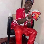 Kodak black matching with doritos