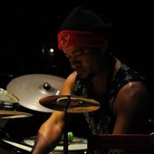 Carlos Vital na percussão (Teatro Cuca Che Guevara 2010).