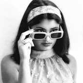 Ekaa B&W