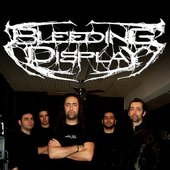 BLEEDING DISPLAY - BAND