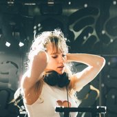 Suki Waterhouse at Soho House's Lollapalooza afterparty in Chicago yesterday!