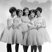 American-musical-group-The-Crystals-circa-1962.jpg