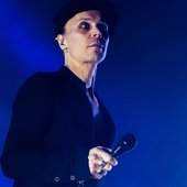 ville_valo_la_riviera_madrid_rocktotal.jpg