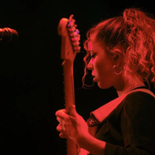 nilufer-yanya.png