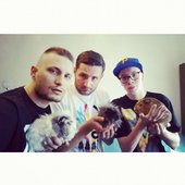 Dwa Sławy, Dj Filip i Świnie