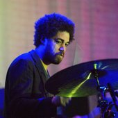 Danger_Mouse_with_Broken_Bells_2010.jpg