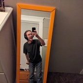 Headphone Mirror Selfie