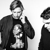 groove-armada-5.2.16_145bb_both.jpg