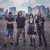 Giant-Jellyfish-lança-o-álbum-Dark-Dharma_2022_Foto-por-Leandro-de-Villa.png