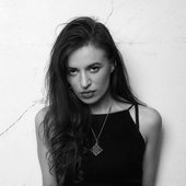 ELISABETH DIXON.jpg