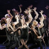 Terra-C-MacLeod-as-Velma-Kelly-and-Ensemble-Credit-Paul-Kolnik-1-jpg.jpg