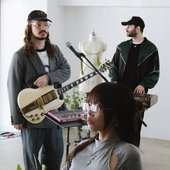 MILK TALK in the yarden "Electric Indigo"