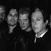 qotsa.jpg