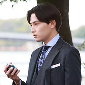 MV5BYjkyOWNjZjktMWM1Yi00ZjY4LTgyNjMtNjAwODk4Y2Q0YjEyXkEyXkFqcGc@._V1_.jpg