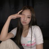 JENNIE