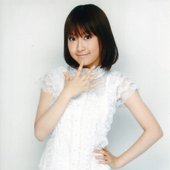 Lin Lin vestida de branco