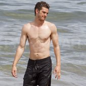 Andrew-Garfield-Garrett-Hedlund-Shirtless-Pictures-Hawaii.jpg