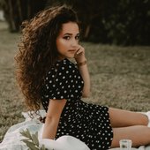 Ester Zahiri