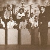André Ekyan et son ensemble.jpeg