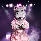 nilpferd-ballerinas-taenzelt-kostuem-the-masked-si.jpg