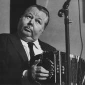 800px-Anibal_Troilo_1971.png